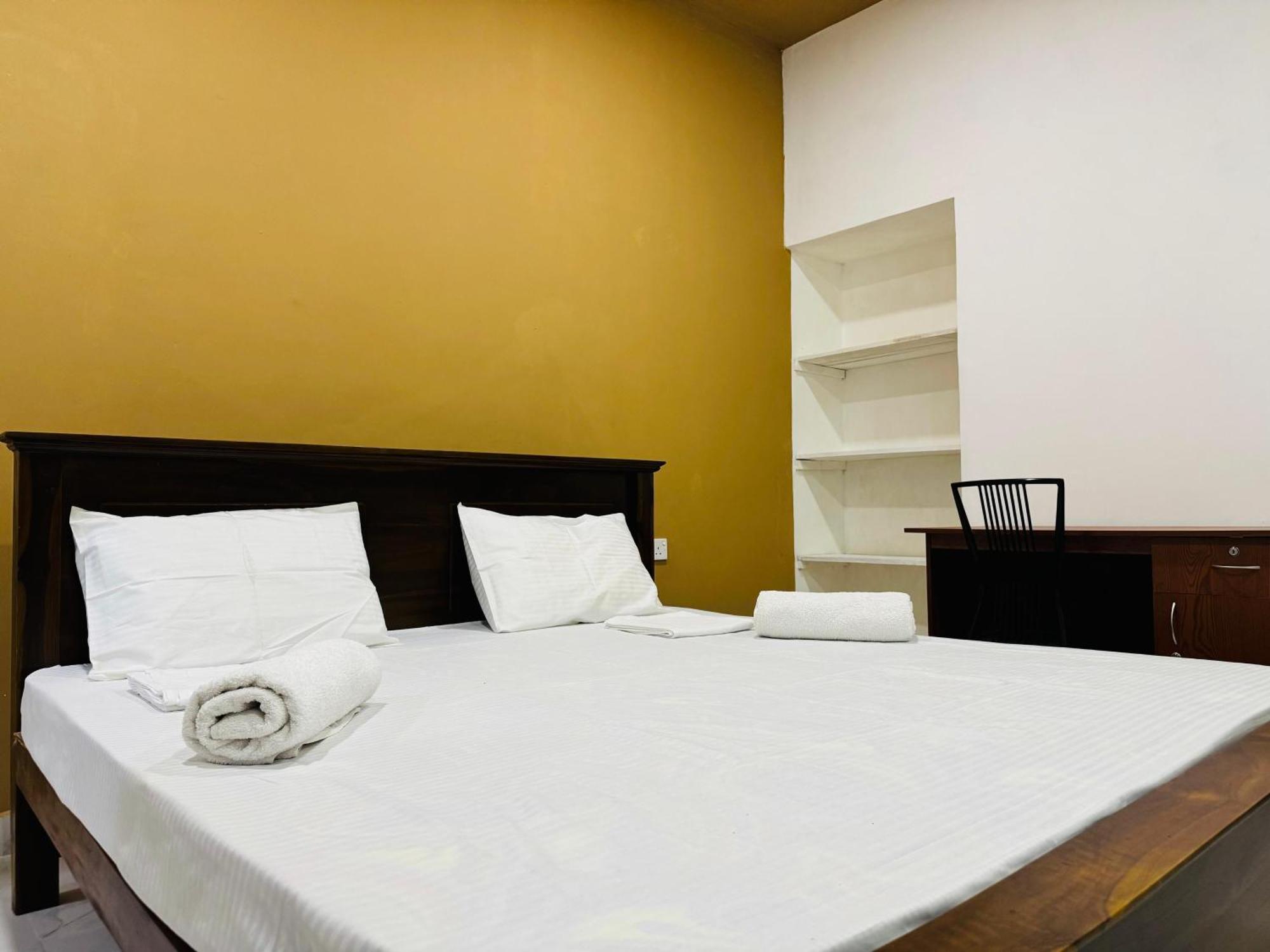 Havelock Hostel, *